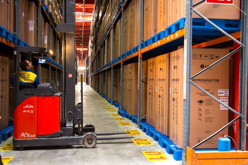 Plastic Pallet For Logistics & Warehousing Plastic Pallet For Logistics & Warehousing